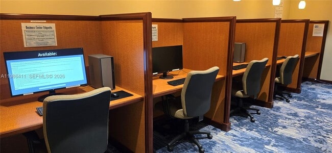 Building Photo - 347 N New River Dr E