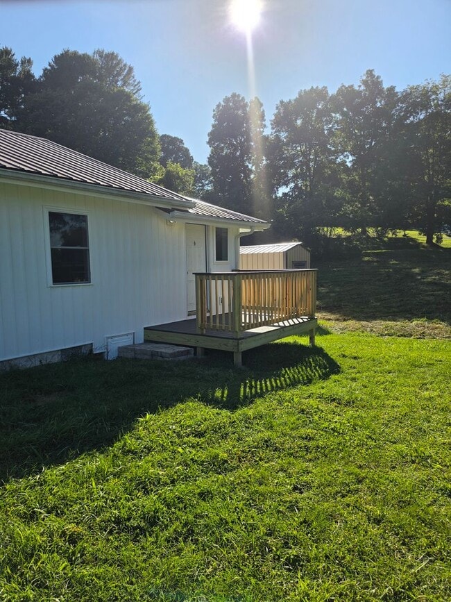 Building Photo - 1601 Chinquapin Grove Rd