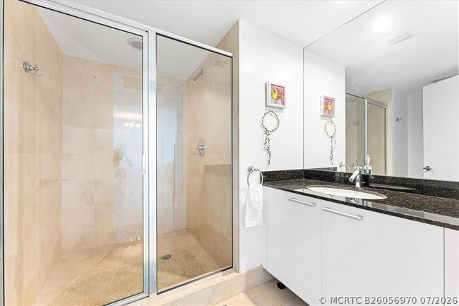 Building Photo - 17201 Collins Ave
