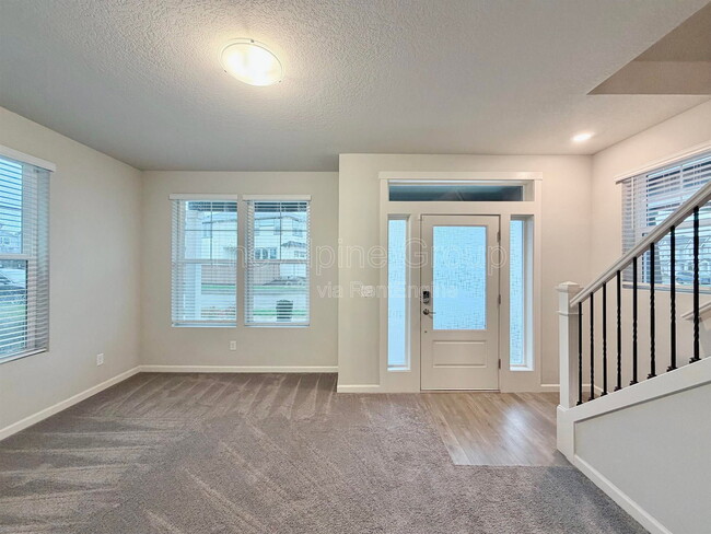 Building Photo - 8153 SE Crabapple St