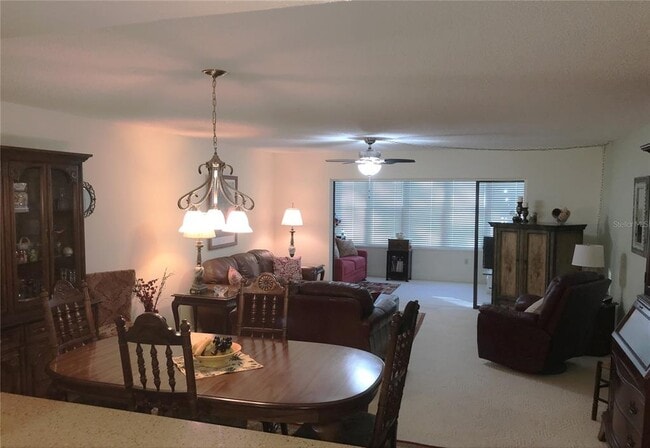 Building Photo - 577 Lakeside Dr