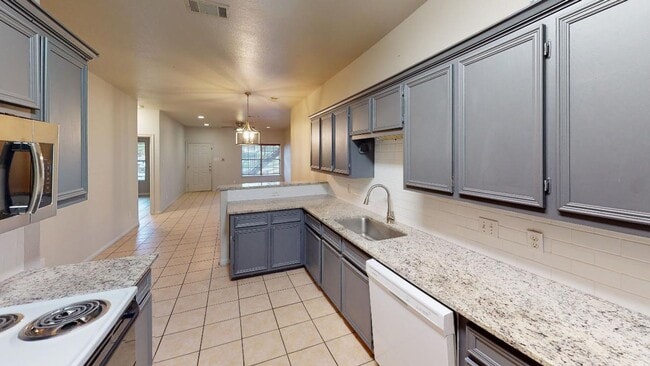 Building Photo - 1621 Bagby Ave