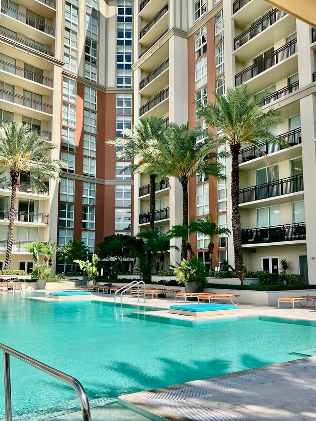 Building Photo - 550 Okeechobee Blvd