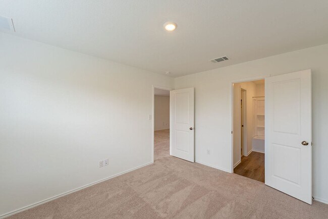 Building Photo - Your Ultimate Modern Haven: Comfort, Style, & Convenience Await in this Meticulously Designed Ret...