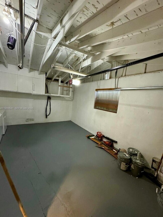 Building Photo - 8670 NW 28th Pl