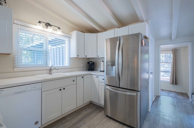Building Photo - 1303 Chamisal Way