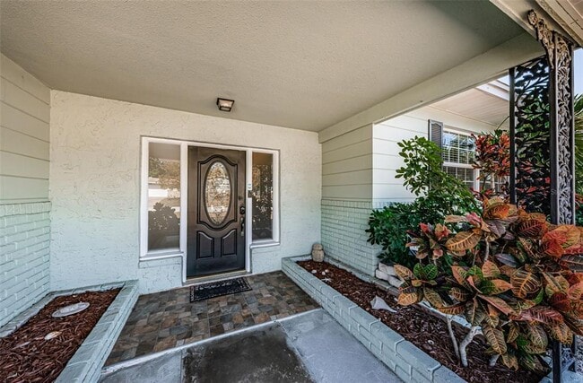 Building Photo - 13556 Bellewood Ave