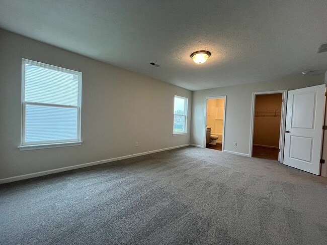 Building Photo - 1222 Elowen Wy