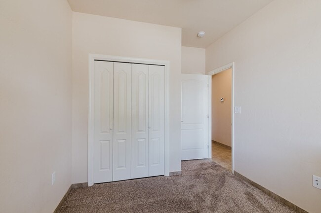 Building Photo - Meticulously kept 4 bedroom home with RV Parking/Hook ups