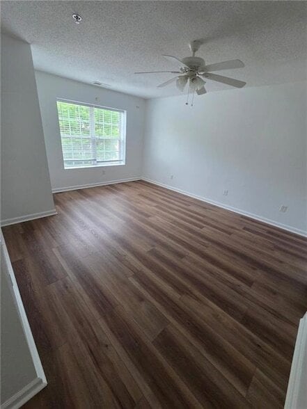 Building Photo - 357 Azalea Cir