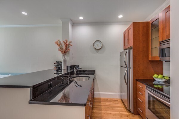 Building Photo - 15 Garrison St