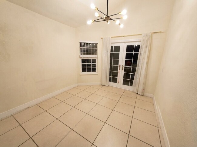 Building Photo - 19 Rolling Ridge Dr
