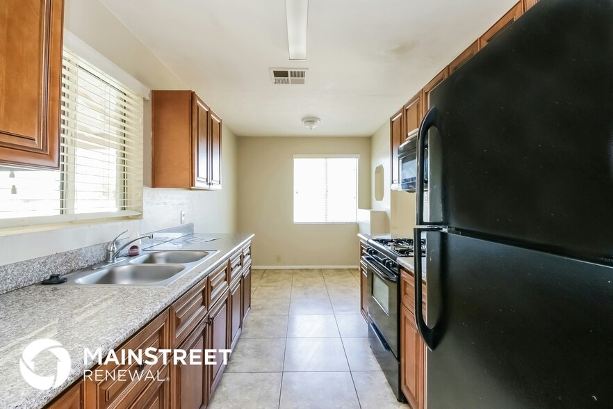 Building Photo - 2235 E Nancy Ln