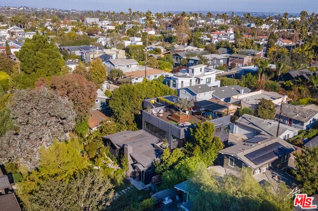 Building Photo - 746 Marco Pl