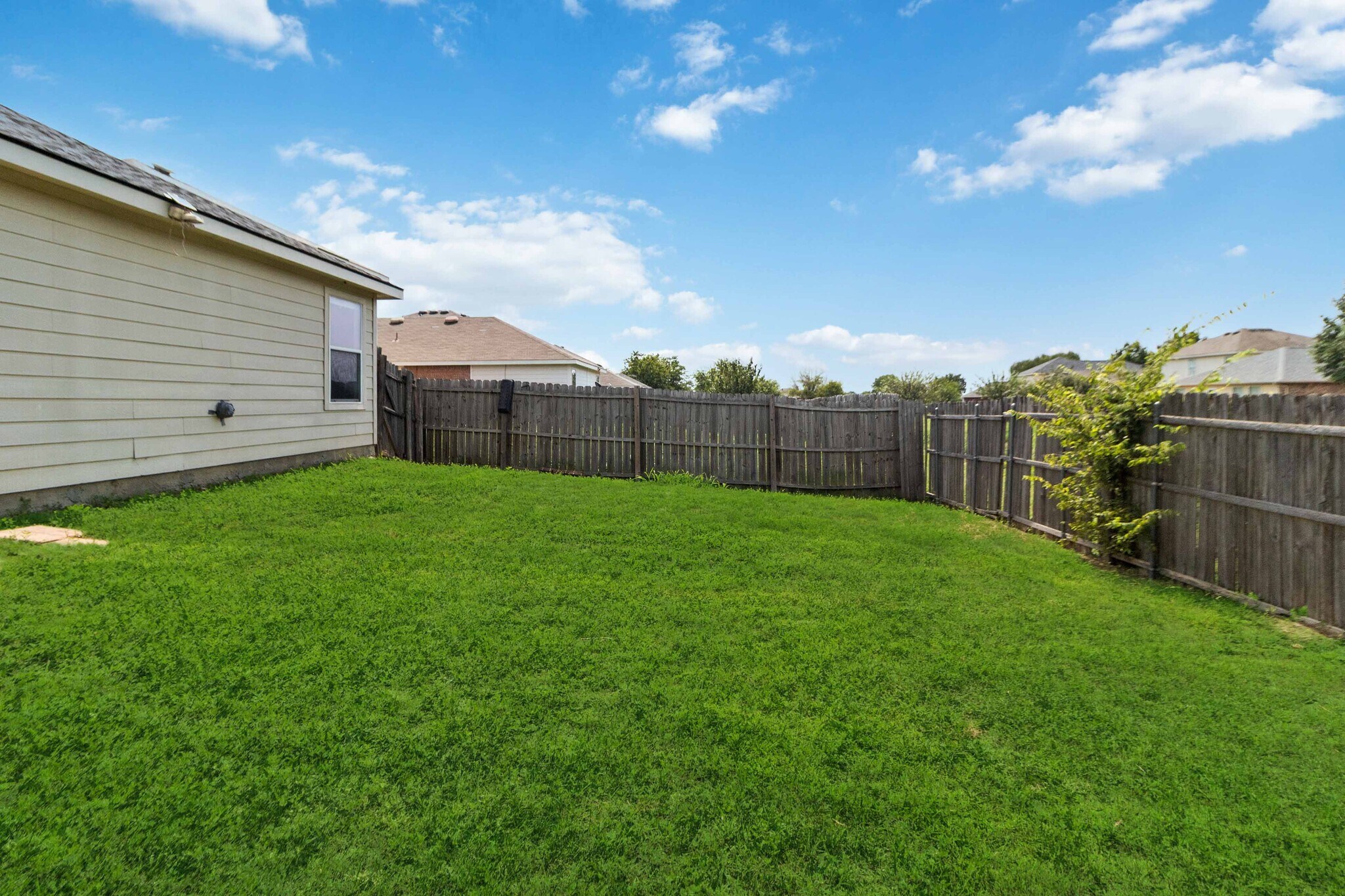 Building Photo - 6717 Waterhill Ln
