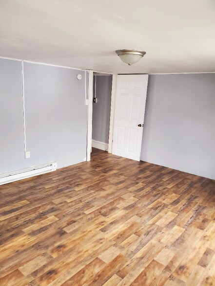 Building Photo - 76 Coal St