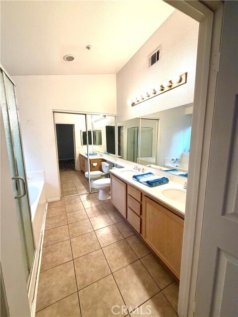 Building Photo - 11512 Stonecrest Dr