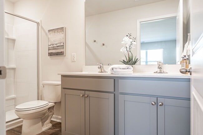 Building Photo - 221 1st St