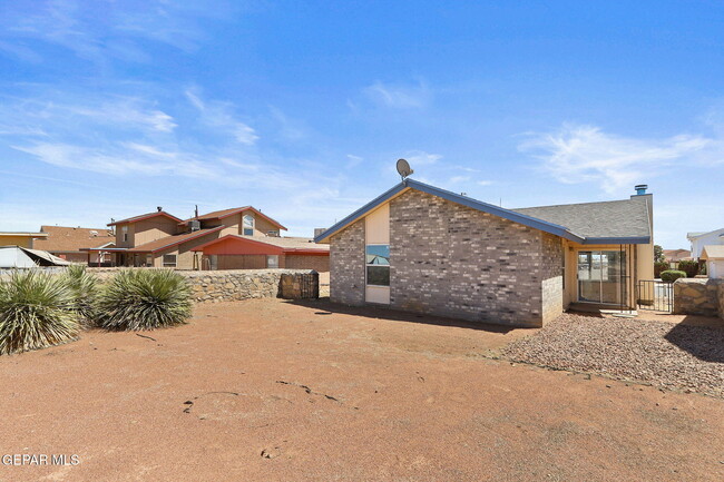Building Photo - 5937 Chippendale Ave