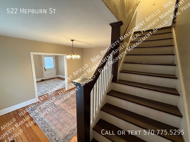 Building Photo - 522 Hepburn St