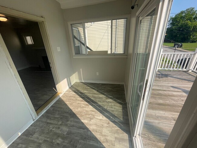 Building Photo - Spacious 3 Bedroom Home with Full finished Basement and Detached Garage!