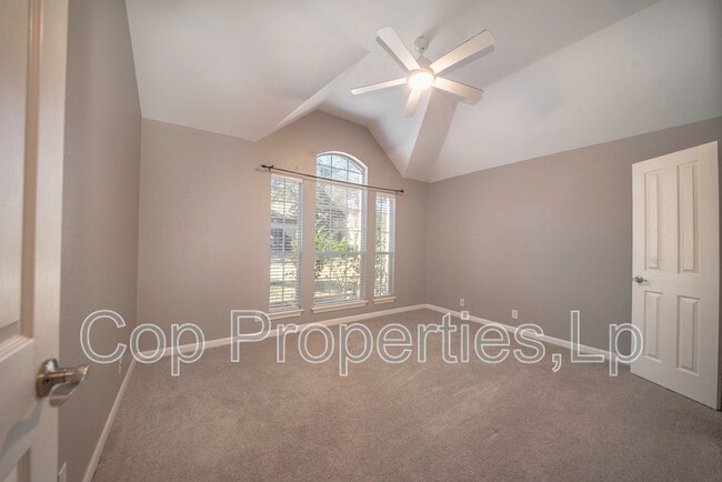 Building Photo - 1926 Simpson Trail