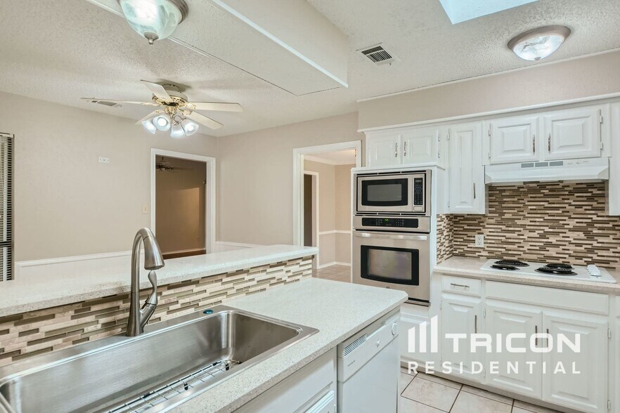 Building Photo - 4707 Vineyard Trail