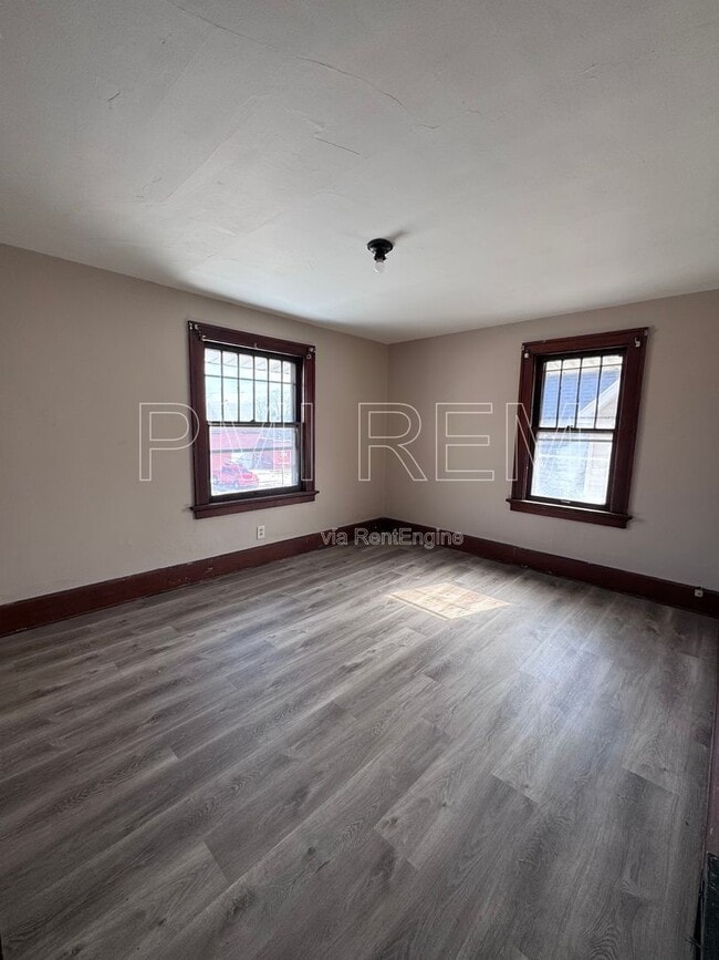 Building Photo - 1023 Harrison Ave SW