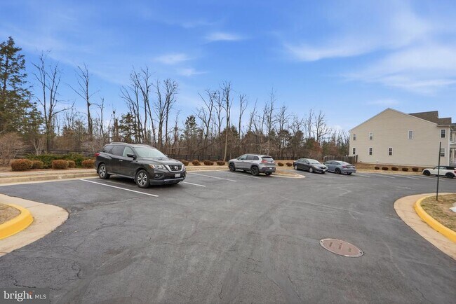 Building Photo - 43593 Mirror Terrace