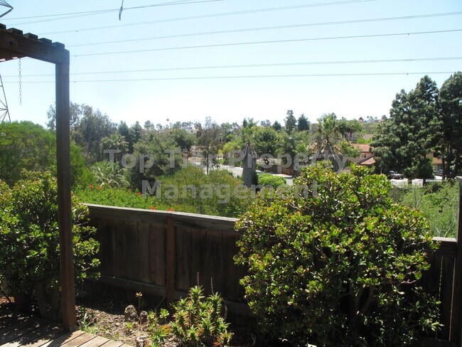 Building Photo - ****Beautiful 2 bed/2 bath Townhouse in Carlsbad - Great Location - Available 06/21****