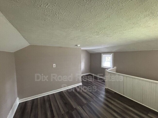 Building Photo - 1205.5 Forrer St