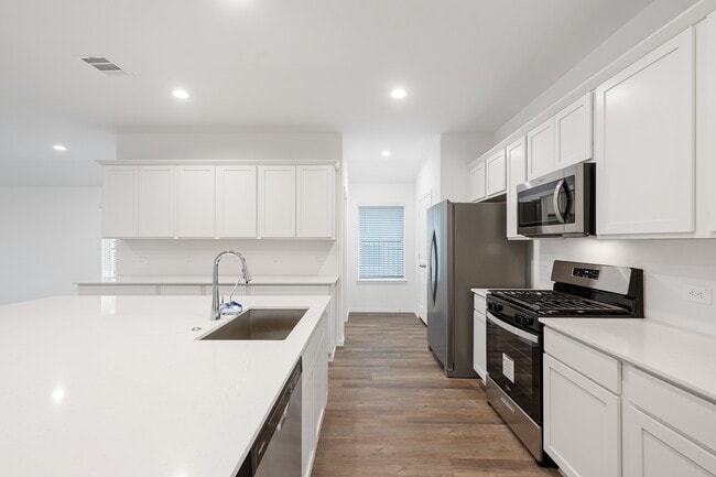 Building Photo - 3085 Emerald Ocean Dr