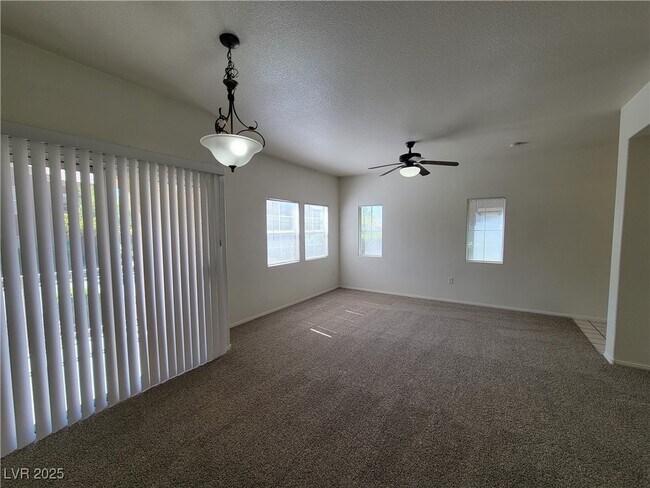 Building Photo - 3822 Ormond Beach St