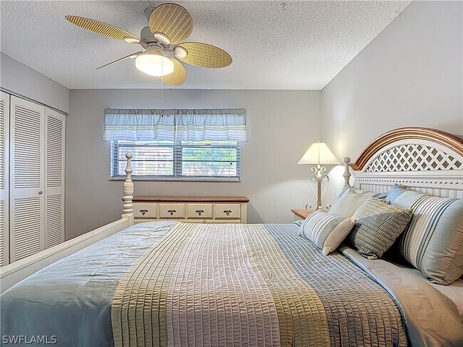 Building Photo - 200 Turtle Lake Ct