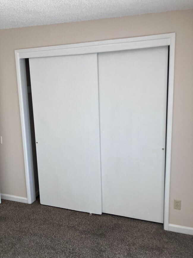 Building Photo - 1134 N Tucson Blvd