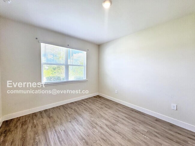 Building Photo - 2554 Ananas Rd
