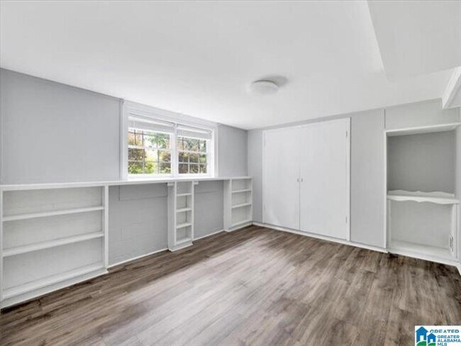 Building Photo - 3228 Mockingbird Ln