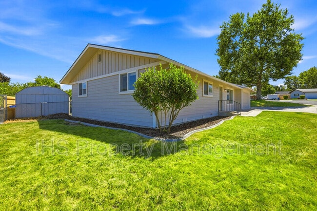 Building Photo - 1506 Cimarron Ave