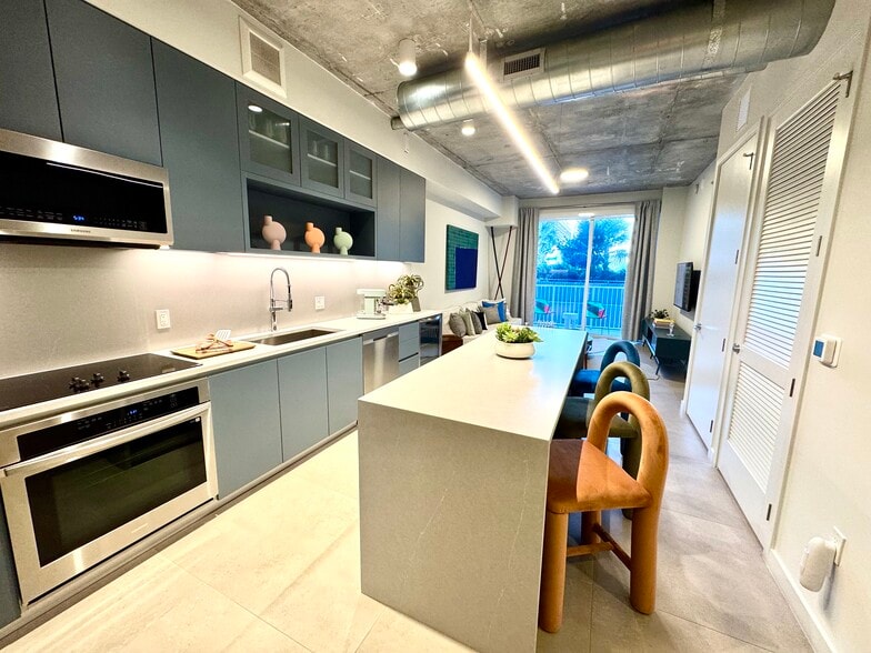 Building Photo - 1941 NW 3rd Ave