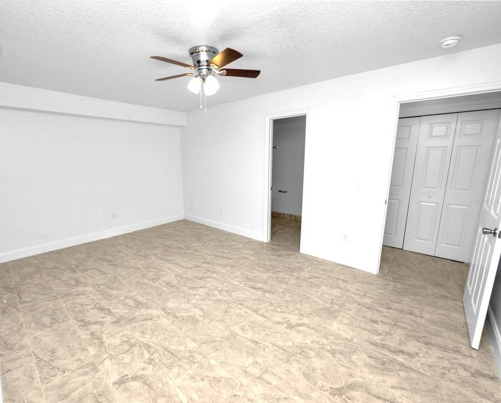 Building Photo - 624 Australian Way
