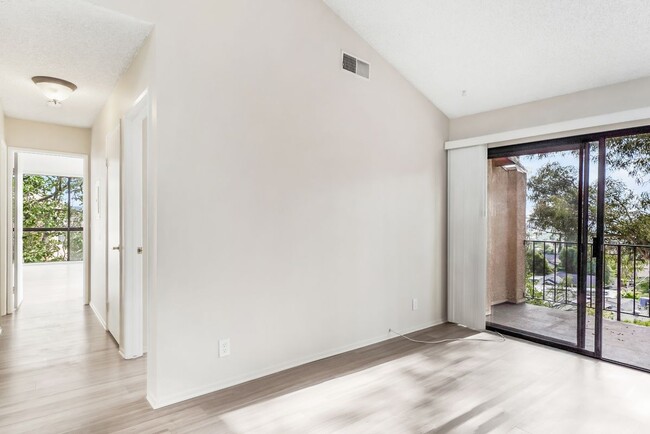 Building Photo - 401 Arundell Cir