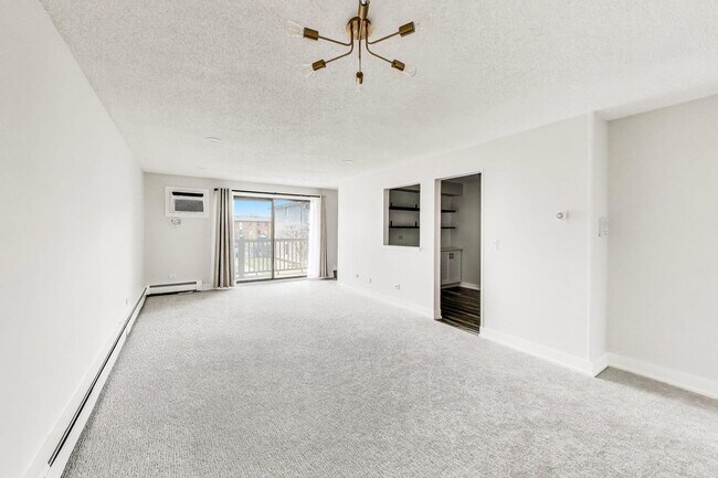 Building Photo - 239 S Gregory St