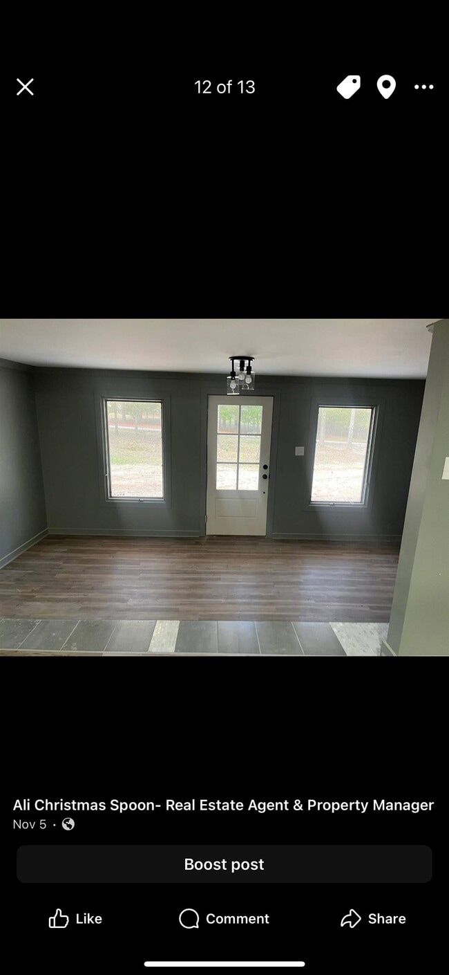 Building Photo - 800 Helene Dr