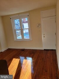 Building Photo - 5003 Tacoma St