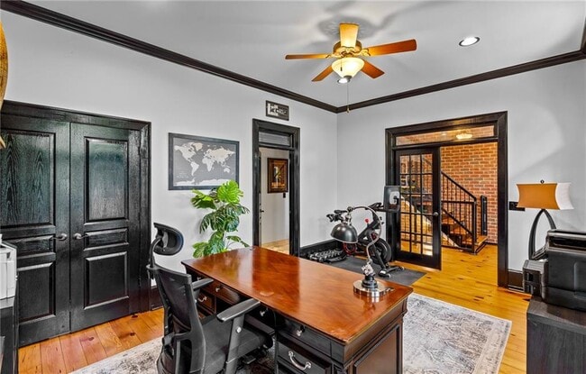 Building Photo - 5512 Glenridge Dr