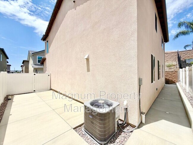 Building Photo - 31404 Lolite Dr