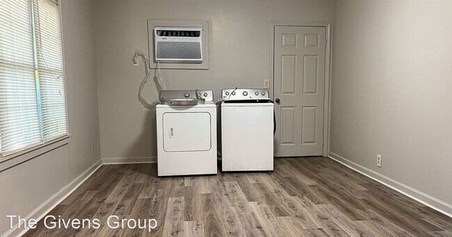 Building Photo - 3 br, 1 bath House - 2002 Robinson
