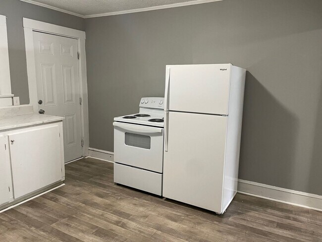 Building Photo - 383