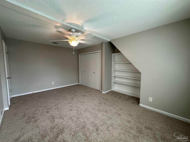 Building Photo - 5701 Limestone Rd