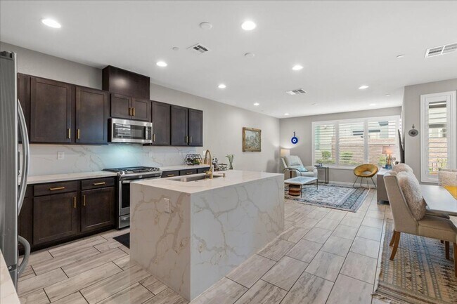 Building Photo - Luxurious, Modern, Completely Renovated 3 Bedroom Home In the Heart of Summerlin